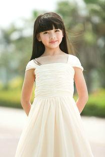 王巧的图片,光影交织下的青春旋律