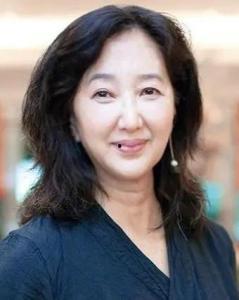 演员苏明明,从荧幕女神到人生导师的华丽转身